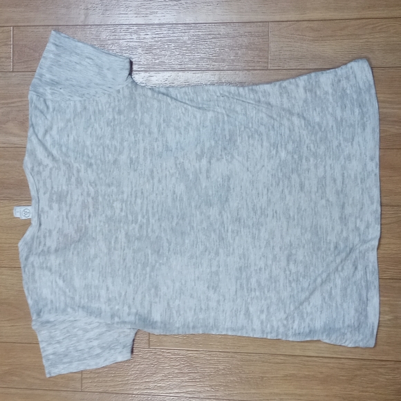 ~$5 add on~ The Black Keys Turn Blue World Tour women's small t shirt - Picture 3 of 3